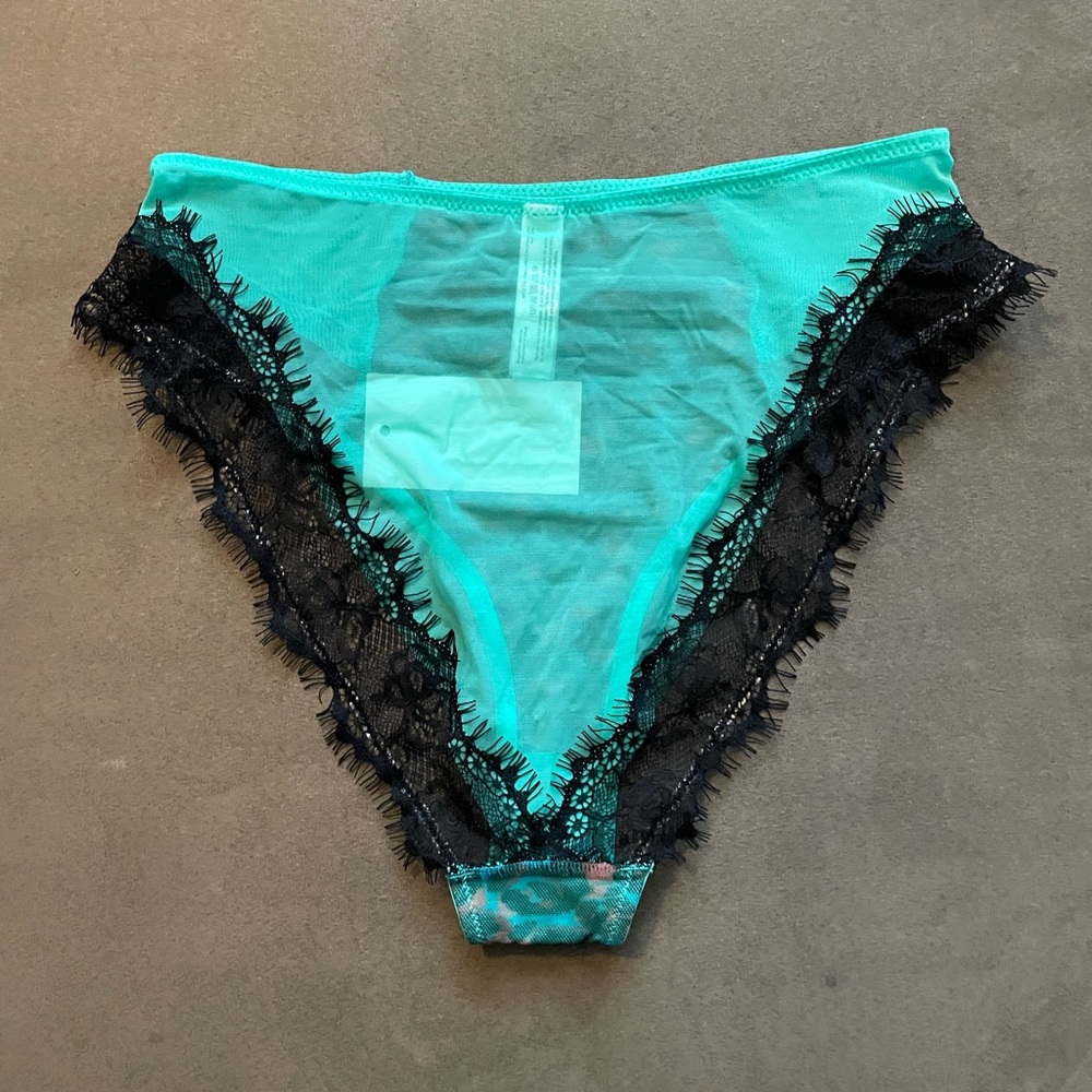 NWT Teal/Mint Green Animal Print Lace Lingerie Set - Picture 3 of 9